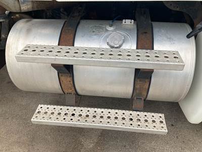 Freightliner Columbia 120 Fuel Tank Strap / Bracket