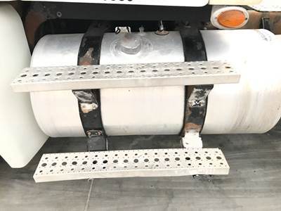 Freightliner Columbia 120 Fuel Tank Strap / Bracket