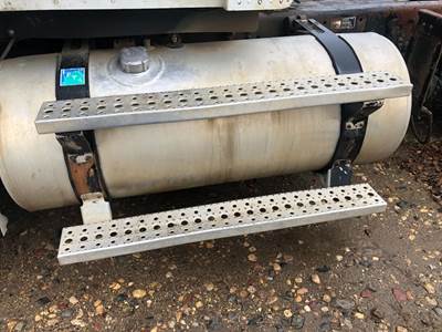 Freightliner Columbia 120 Fuel Tank Strap / Bracket