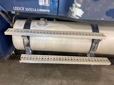 Freightliner Columbia 120 Fuel Tank Strap / Bracket