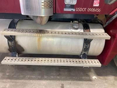 Freightliner Columbia 120 Fuel Tank Strap / Bracket