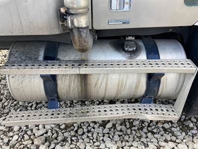 Freightliner Columbia 120 Fuel Tank Strap / Bracket