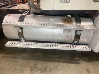 Freightliner Columbia 120 Fuel Tank Strap / Bracket