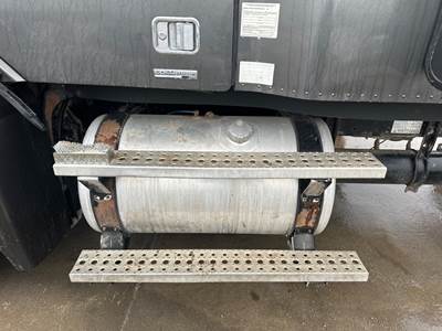 Freightliner Columbia 120 Fuel Tank Strap / Bracket