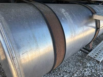 Freightliner Columbia 120 Fuel Tank Strap / Bracket