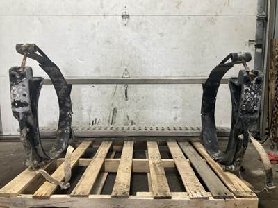 Freightliner Columbia 120 Fuel Tank Strap / Bracket