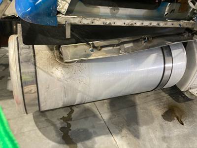 Freightliner Coronado 122 SD Fuel Tank Strap / Bracket for a Freightliner 122SD