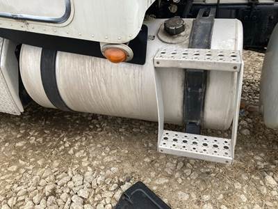 Freightliner Coronado 122 SD Fuel Tank Strap / Bracket for a Freightliner 122SD