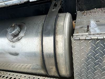 Freightliner Coronado Fuel Tank Strap / Bracket