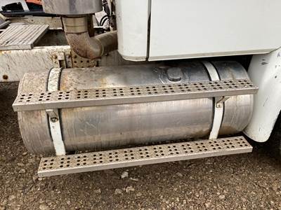 Freightliner FL112 Fuel Tank Strap / Bracket