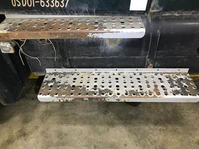 Freightliner FL70 Fuel Tank Strap / Bracket