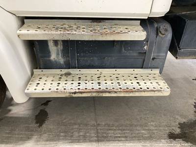 Freightliner FL70 Fuel Tank Strap / Bracket