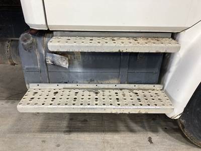 Freightliner FL70 Fuel Tank Strap / Bracket