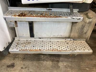 Freightliner M2 106 Fuel Tank Strap / Bracket