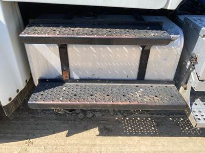 Freightliner M2 106 Fuel Tank Strap / Bracket