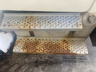 Freightliner M2 106 Fuel Tank Strap / Bracket