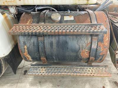 International 8100 Fuel Tank Strap / Bracket