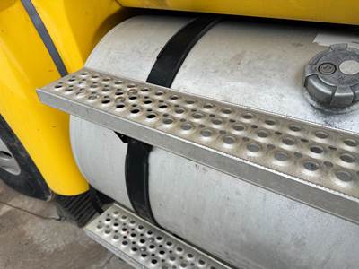 International 9200 Fuel Tank Strap / Bracket