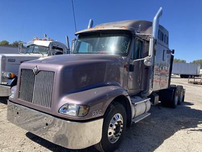 International 9400 Fuel Tank Strap / Bracket