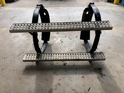 International 9400 Fuel Tank Strap / Bracket