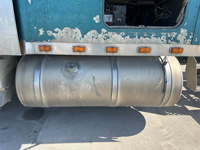 International 9900 Fuel Tank Strap / Bracket