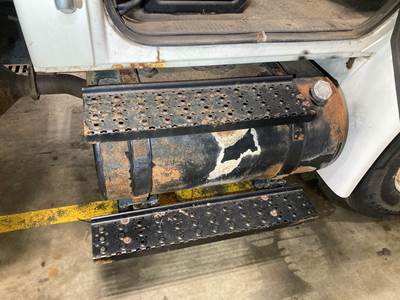 International DuraStar 4300 Fuel Tank Strap / Bracket for a International Durastar (4300)