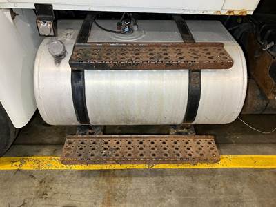 International DuraStar 4300 Fuel Tank Strap / Bracket for a International Durastar (4300)