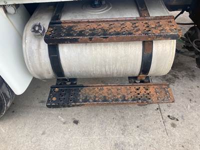 International DuraStar 4300 Fuel Tank Strap / Bracket for a International Durastar (4300)