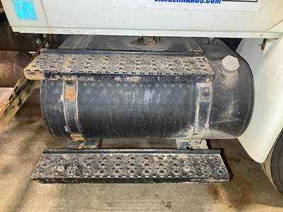 International DuraStar 4300 Fuel Tank Strap / Bracket for a International Durastar (4300)