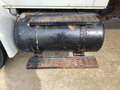 International DuraStar 4300 Fuel Tank Strap / Bracket for a International Durastar (4300)