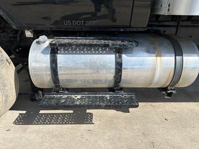 International DuraStar 4300 Fuel Tank Strap / Bracket for a International Durastar (4300)