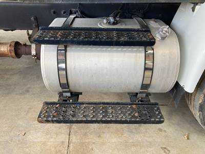 International DuraStar 4400 Fuel Tank Strap / Bracket for a International Durastar (4400)