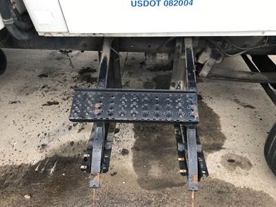 International DuraStar 4400 Fuel Tank Strap / Bracket for a International Durastar (4400)