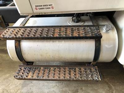 International DuraStar 4400 Fuel Tank Strap / Bracket for a International Durastar (4400)