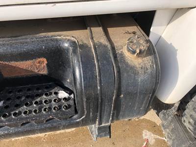 International S1900 Fuel Tank Strap / Bracket