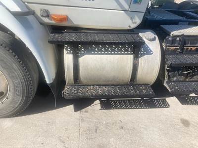 International TranStar 8600 Fuel Tank Strap / Bracket for a International Transtar (8600)