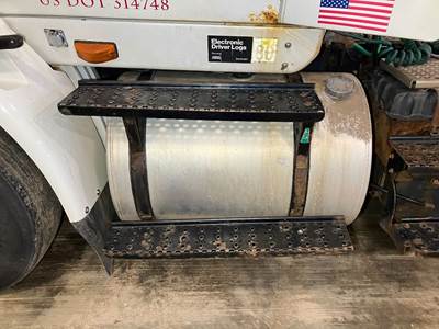 International TranStar 8600 Fuel Tank Strap / Bracket for a International Transtar (8600)