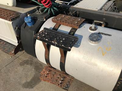 International TranStar 8600 Fuel Tank Strap / Bracket for a International Transtar (8600)