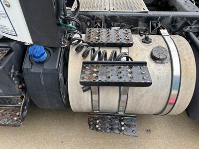 International TranStar 8600 Fuel Tank Strap / Bracket for a International Transtar (8600)