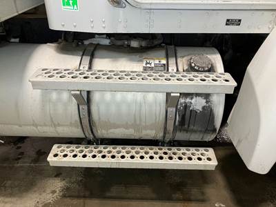 Kenworth T370 Fuel Tank Strap / Bracket