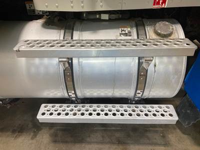 Kenworth T370 Fuel Tank Strap / Bracket