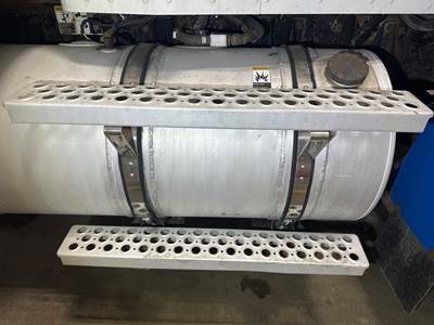 Kenworth T370 Fuel Tank Strap / Bracket