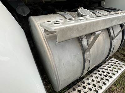 Kenworth T370 Fuel Tank Strap / Bracket