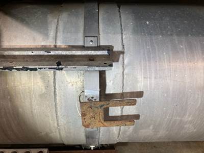 Kenworth T600 Fuel Tank Strap / Bracket