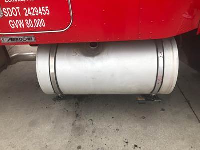 Kenworth T600 Fuel Tank Strap / Bracket