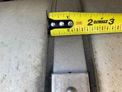 Kenworth T600 Fuel Tank Strap / Bracket