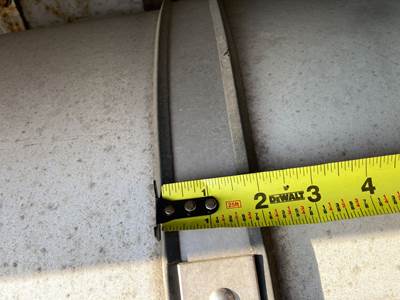 Kenworth T600 Fuel Tank Strap / Bracket