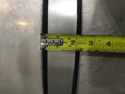 Kenworth T600 Fuel Tank Strap / Bracket