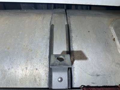 Kenworth T600 Fuel Tank Strap / Bracket