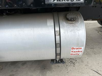 Kenworth T600 Fuel Tank Strap / Bracket